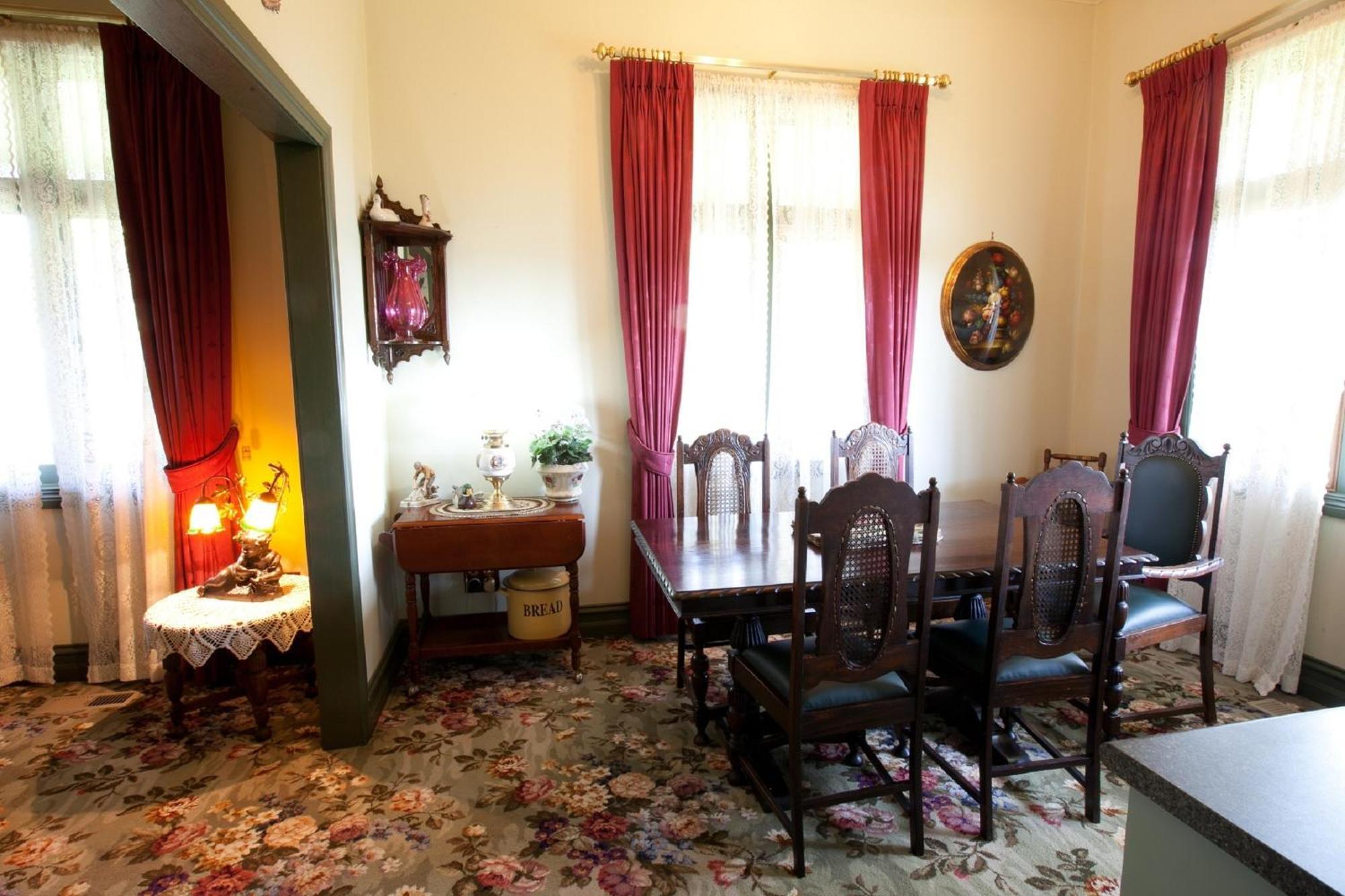 Bed and Breakfast Wild Cattle Creek Estate Wandin Yallock Habitación foto