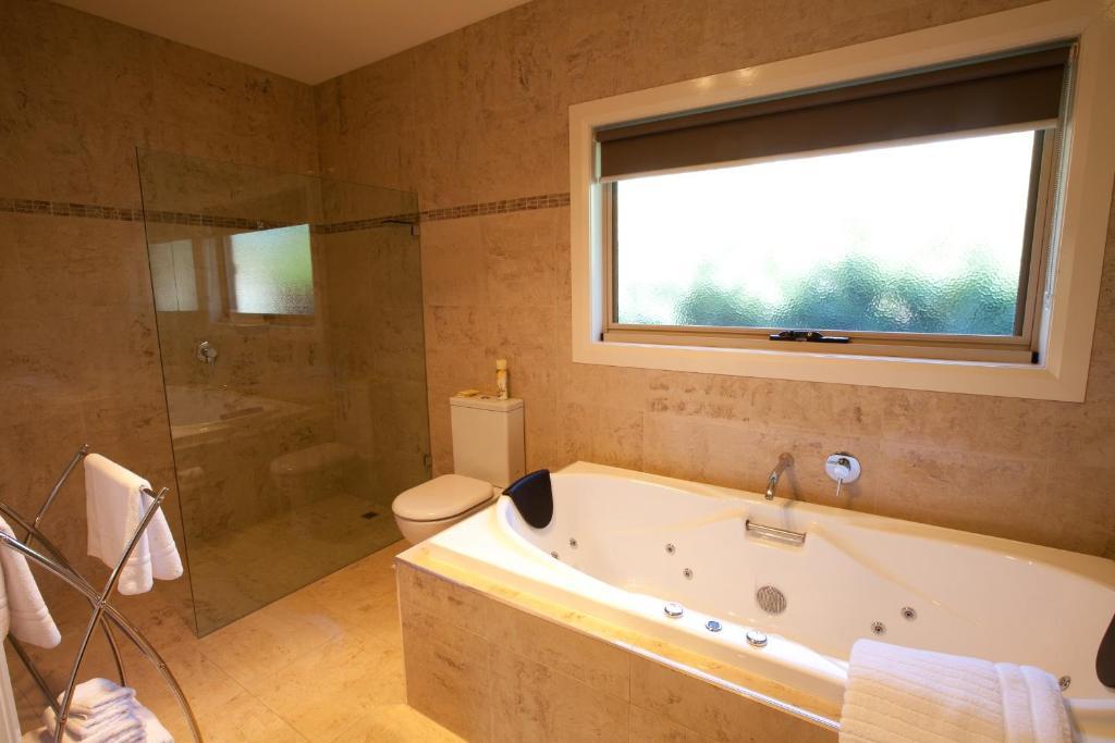 Bed and Breakfast Wild Cattle Creek Estate Wandin Yallock Habitación foto
